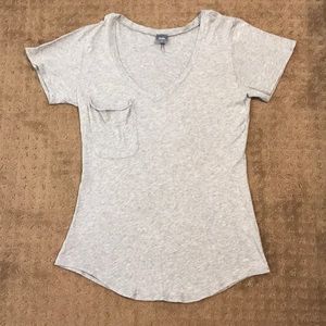 Basic grey shirt